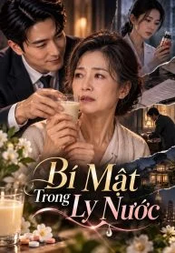Bí Mật Trong Ly Nước