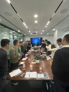 Tôi Nghỉ Việc Sau Ba Năm Bị Ép Trực Tết